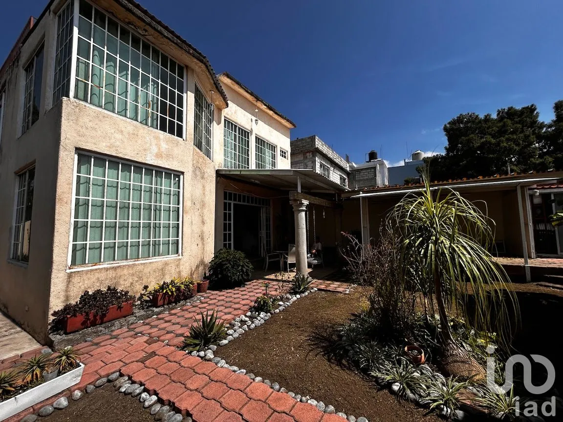 Casa en Venta en Ocotepec, Cuernavaca, Morelos | NEX-305817 | iad México | Foto 2 de 18