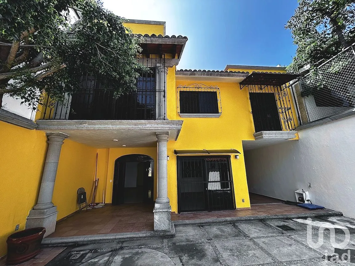 Casa en Venta en Bosques de Cuernavaca, Cuernavaca, Morelos | NEX-307397 | iad México | Foto 1 de 19
