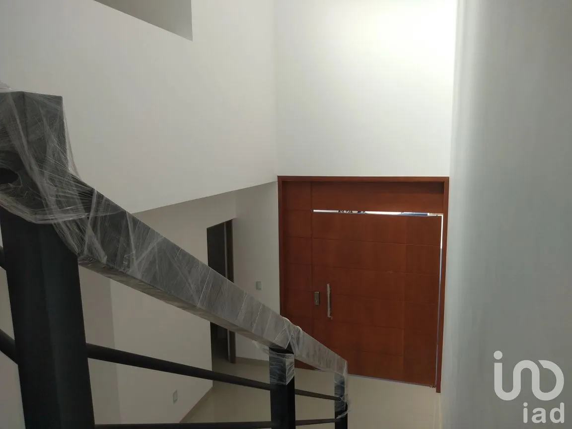 Casa en Venta en Residencial el Refugio, Querétaro, Querétaro | NEX-12670 | iad México | Foto 2 de 15