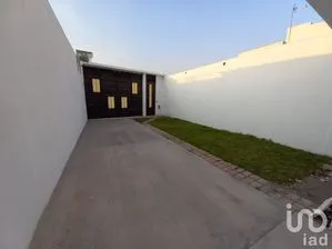 NEX-149103 - Casa en Renta, con 3 recamaras, con 2 baños, con 120 m2 de construcción en Misión Bucareli Norte, CP 76148, Querétaro.
