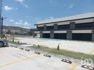 NEX-149110 - Local en Renta, con 1 recamara, con 100 m2 de construcción en Los Olvera, CP 76904, Querétaro.