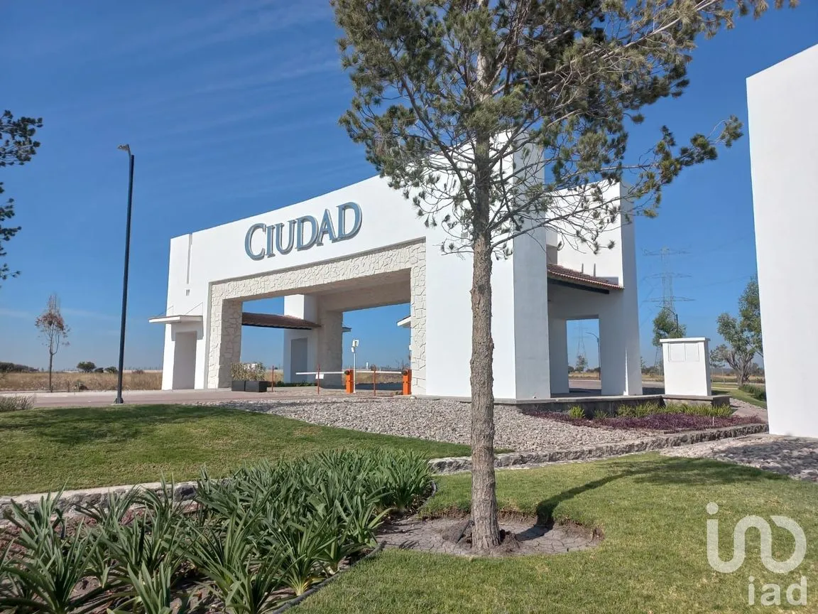 Terreno en Venta en Santa Bárbara 2a Sección, Corregidora, Querétaro | NEX-162992 | iad México | Foto 1 de 17