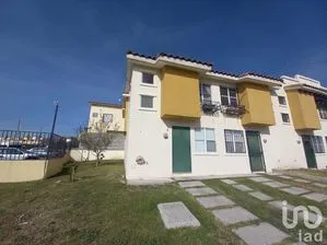 NEX-174999 - Casa en Renta, con 3 recamaras, con 1 baño, con 90 m2 de construcción en Real Solare, CP 76246, Querétaro.