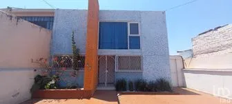 NEX-203740 - Casa en Renta, con 4 recamaras, con 3 baños, con 297 m2 de construcción en Mansiones del Valle, CP 76185, Querétaro.
