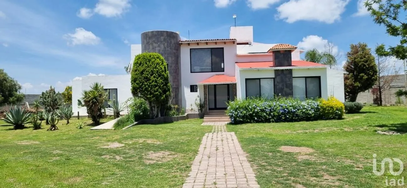Casa en Venta en Puerta de San Rafael, Corregidora, Querétaro | NEX-218057 | iad México | Foto 1 de 47