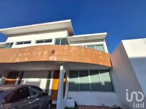 NEX-250024 - Casa en Renta, con 3 recamaras, con 2 baños, con 156 m2 de construcción en Bahamas, CP 76905, Querétaro.