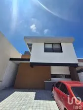 NEX-260155 - Casa en Venta, con 3 recamaras, con 3 baños, con 289 m2 de construcción en Cumbres del Cimatario, CP 76973, Querétaro.