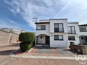 NEX-260966 - Casa en Venta, con 3 recamaras, con 3 baños, con 187 m2 de construcción en Privada Arboledas, CP 76140, Querétaro.