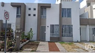 NEX-283801 - Casa en Renta, con 3 recamaras, con 1 baño, con 95 m2 de construcción en Puerta Navarra, CP 76116, Querétaro.