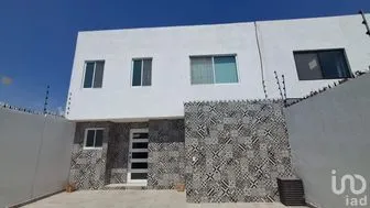 NEX-291096 - Casa en Renta, con 3 recamaras, con 2 baños, con 200 m2 de construcción en Residencial Santa Fe, CP 76930, Querétaro.