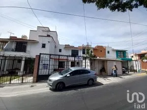 NEX-294748 - Casa en Renta, con 3 recamaras, con 2 baños, con 122 m2 de construcción en Balcón Campestre, CP 76159, Querétaro.