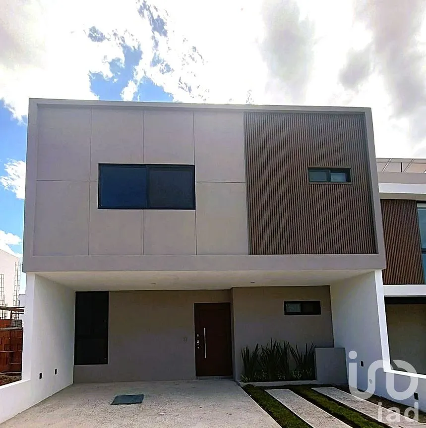 Casa en Venta en Cañadas del Arroyo, Corregidora, Querétaro | NEX-298144 | iad México | Foto 2 de 32