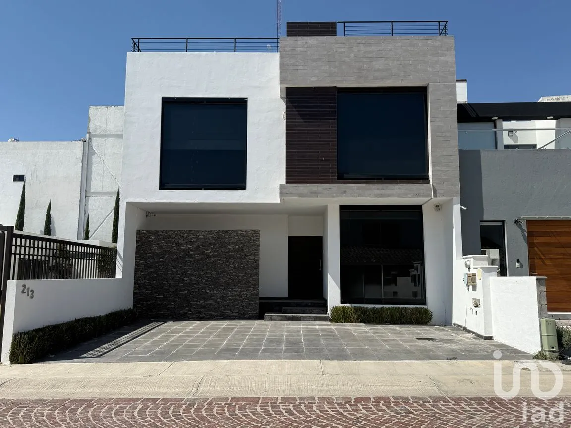 Casa en Venta en Cumbres del Lago, Querétaro, Querétaro | NEX-298556 | iad México | Foto 2 de 16