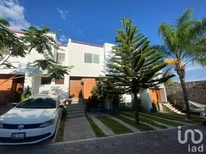 NEX-30846 - Casa en Renta, con 3 recamaras, con 2 baños, con 165 m2 de construcción en Misiones de Corregidora, CP 76900, Querétaro.