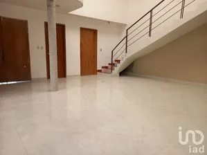 NEX-37028 - Casa en Renta, con 3 recamaras, con 3 baños, con 200 m2 de construcción en Las Palomas, CP 76900, Querétaro.