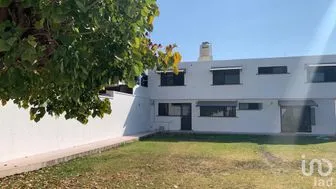 NEX-113756 - Casa en Renta, con 12 recamaras, con 4 baños, con 500 m2 de construcción en Fundadores, CP 78270, San Luis Potosí.