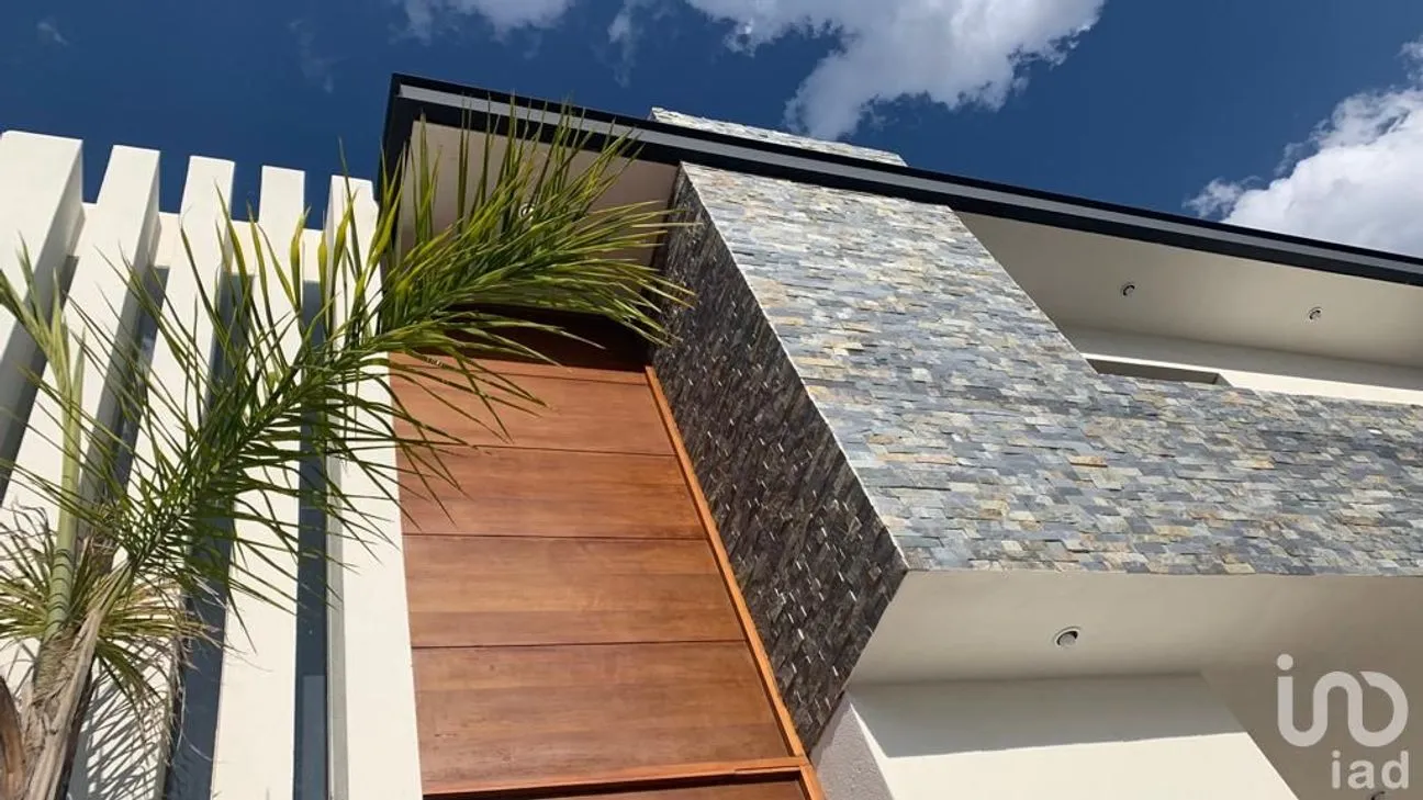 Casa en Venta en Club de Golf la Loma, San Luis Potosí, San Luis Potosí | NEX-144741 | iad México | Foto 1 de 27