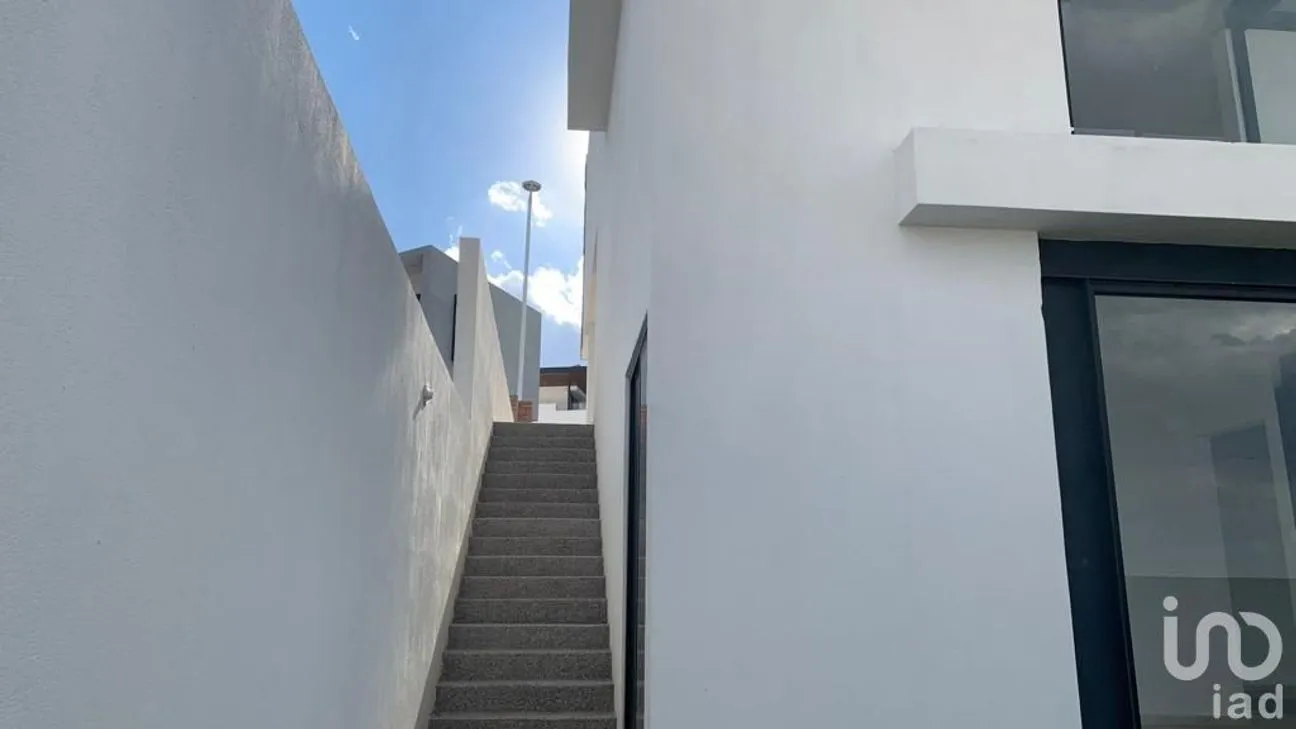 Casa en Venta en Club de Golf la Loma, San Luis Potosí, San Luis Potosí | NEX-144741 | iad México | Foto 2 de 27