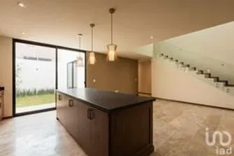 NEX-233952 - Casa en Venta, con 3 recamaras, con 4 baños, con 240 m2 de construcción en San Ángel, CP 78120, San Luis Potosí.