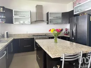 NEX-237731 - Casa en Venta, con 4 recamaras, con 3 baños, con 321 m2 de construcción en Cañada del Refugio, CP 37358, Guanajuato.