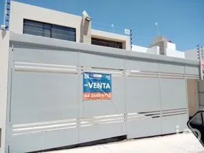 NEX-240707 - Casa en Venta, con 3 recamaras, con 2 baños, con 200 m2 de construcción en Villa Magna, CP 78183, San Luis Potosí.