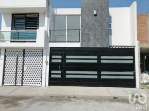 NEX-156364 - Casa en Renta, con 3 recamaras, con 2 baños, con 141 m2 de construcción en Gobernadores, CP 72825, Puebla.