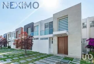NEX-160523 - Casa en Renta, con 3 recamaras, con 2 baños, con 128 m2 de construcción en Lomas de Angelópolis II, CP 72830, Puebla.