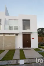 NEX-16477 - Casa en Venta, con 3 recamaras, con 3 baños, con 120 m2 de construcción en Lomas de Angelópolis II, CP 72830, Puebla.