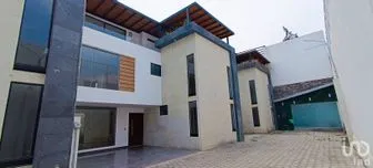 NEX-173798 - Casa en Venta, con 5 recamaras, con 5 baños, con 321 m2 de construcción en Cholula, CP 72760, Puebla.