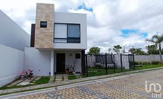 NEX-189332 - Casa en Renta, con 3 recamaras, con 2 baños, con 109 m2 de construcción en Lomas de Angelópolis, CP 72830, Puebla.