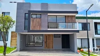 NEX-261070 - Casa en Venta, con 4 recamaras, con 5 baños, con 336 m2 de construcción.