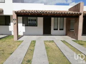 NEX-29818 - Casa en Renta, con 2 recamaras, con 1 baño, con 96 m2 de construcción en Lomas de Angelópolis II, CP 72830, Puebla.