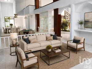 NEX-306059 - Casa en Venta, con 4 recamaras, con 6 baños, con 690 m2 de construcción.
