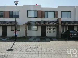 NEX-41733 - Casa en Renta, con 2 recamaras, con 1 baño, con 130 m2 de construcción en Lomas de Angelópolis, CP 72830, Puebla.
