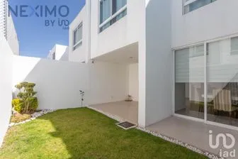 NEX-76317 - Casa en Venta, con 3 recamaras, con 3 baños, con 125 m2 de construcción en Lomas de Angelópolis, CP 72830, Puebla.