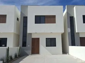NEX-247910 - Casa en Venta, con 3 recamaras, con 2 baños, con 115 m2 de construcción.