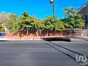 NEX-252987 - Casa en Venta, con 7 recamaras, con 5 baños, con 350 m2 de construcción.