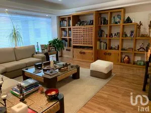 NEX-177444 - Departamento en Venta, con 2 recamaras, con 2 baños, con 125 m2 de construcción.