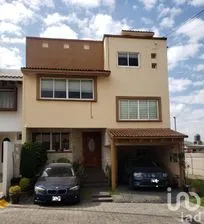 NEX-246714 - Casa en Venta, con 5 recamaras, con 2 baños, con 230 m2 de construcción en Ex-Hacienda de Santa Mónica, CP 54050, México.