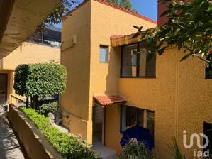NEX-283412 - Casa en Venta, con 4 recamaras, con 3 baños, con 127 m2 de construcción.