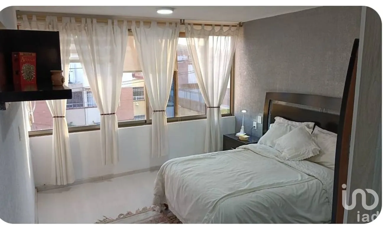 Casa en Venta en Residencial Las Dalias I,II,III Y IV, Coacalco de Berriozábal, México | NEX-293313 | iad México | Foto 1 de 11