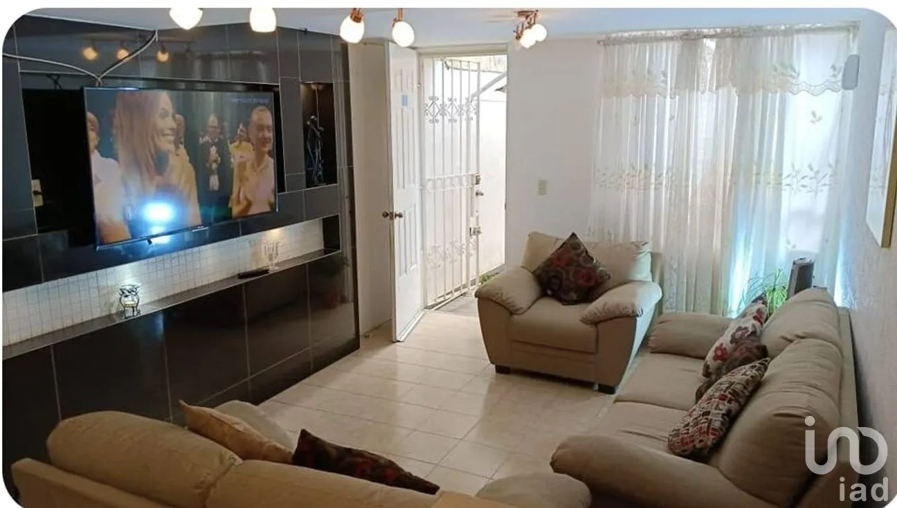 Casa en Venta en Residencial Las Dalias I,II,III Y IV, Coacalco de Berriozábal, México | NEX-293313 | iad México | Foto 4 de 11