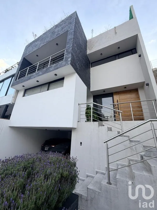 Casa en Venta en Bosque Esmeralda, Atizapán de Zaragoza, México | NEX-307415 | iad México | Foto 2 de 29
