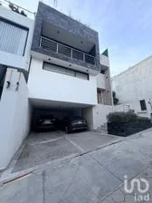 NEX-307415 - Casa en Venta, con 3 recamaras, con 3 baños, con 160 m2 de construcción.
