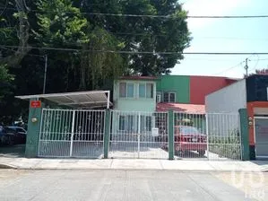 NEX-171632 - Casa en Venta, con 4 recamaras, con 2 baños, con 194 m2 de construcción en El Bosque Fovissste, CP 95760, Veracruz de Ignacio de la Llave.
