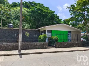NEX-177746 - Casa en Venta, con 3 recamaras, con 1 baño, con 150 m2 de construcción en San Andres Tuxtla Centro, CP 95700, Veracruz de Ignacio de la Llave.