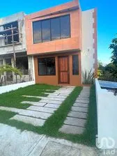 NEX-246558 - Casa en Renta, con 3 recamaras, con 2 baños, con 134 m2 de construcción en Emiliano Zapata, CP 95760, Veracruz de Ignacio de la Llave.
