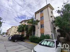 NEX-258920 - Departamento en Renta, con 2 recamaras, con 1 baño, con 65 m2 de construcción en Supermanzana 31, CP 77508, Quintana Roo.
