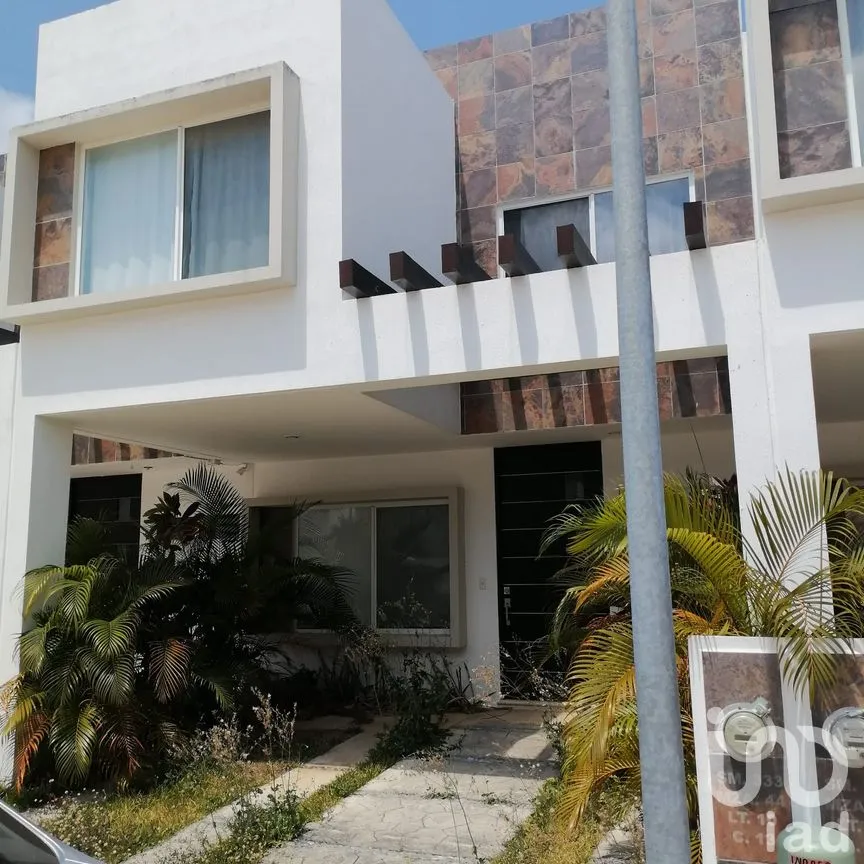 Casa en Venta en Jardines del Sur, Benito Juárez, Quintana Roo | NEX-293448 | iad México | Foto 1 de 20