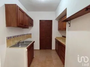 NEX-300300 - Departamento en Renta, con 3 recamaras, con 2 baños, con 90 m2 de construcción.